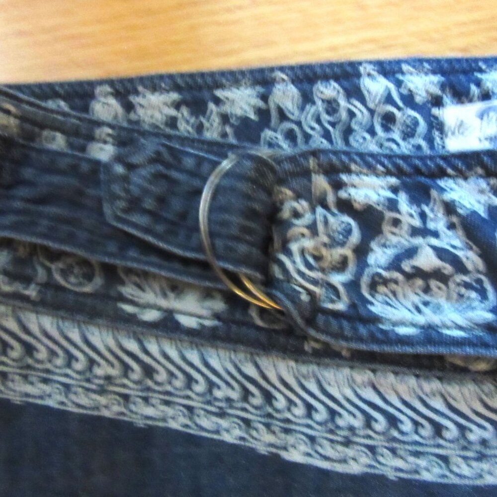 We the Free, Free People Journey Wide Flare Boho Blue Floral Jeans in Size 26 - Picture 4 of 7